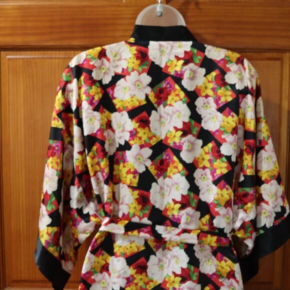 Delicates Vintage 90s Black Floral Kimono Robe Belted Wrap Loungewear - Picture 4 of 12